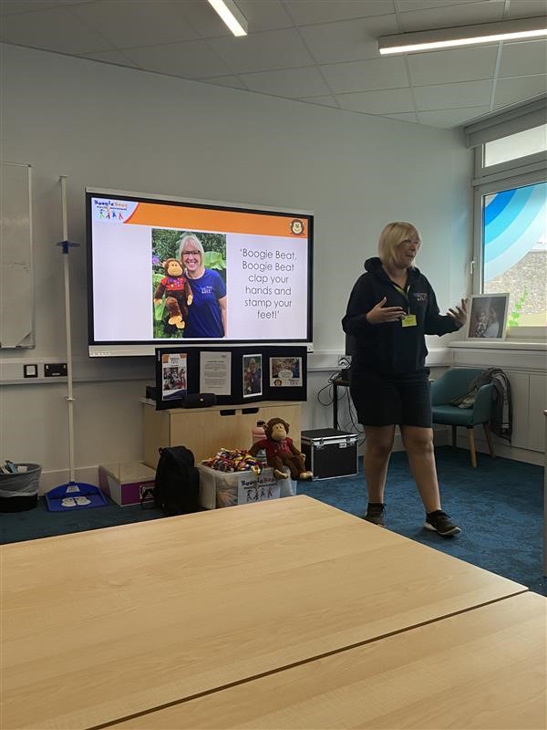 naomi from Boogie Beat gives talk to early years learners