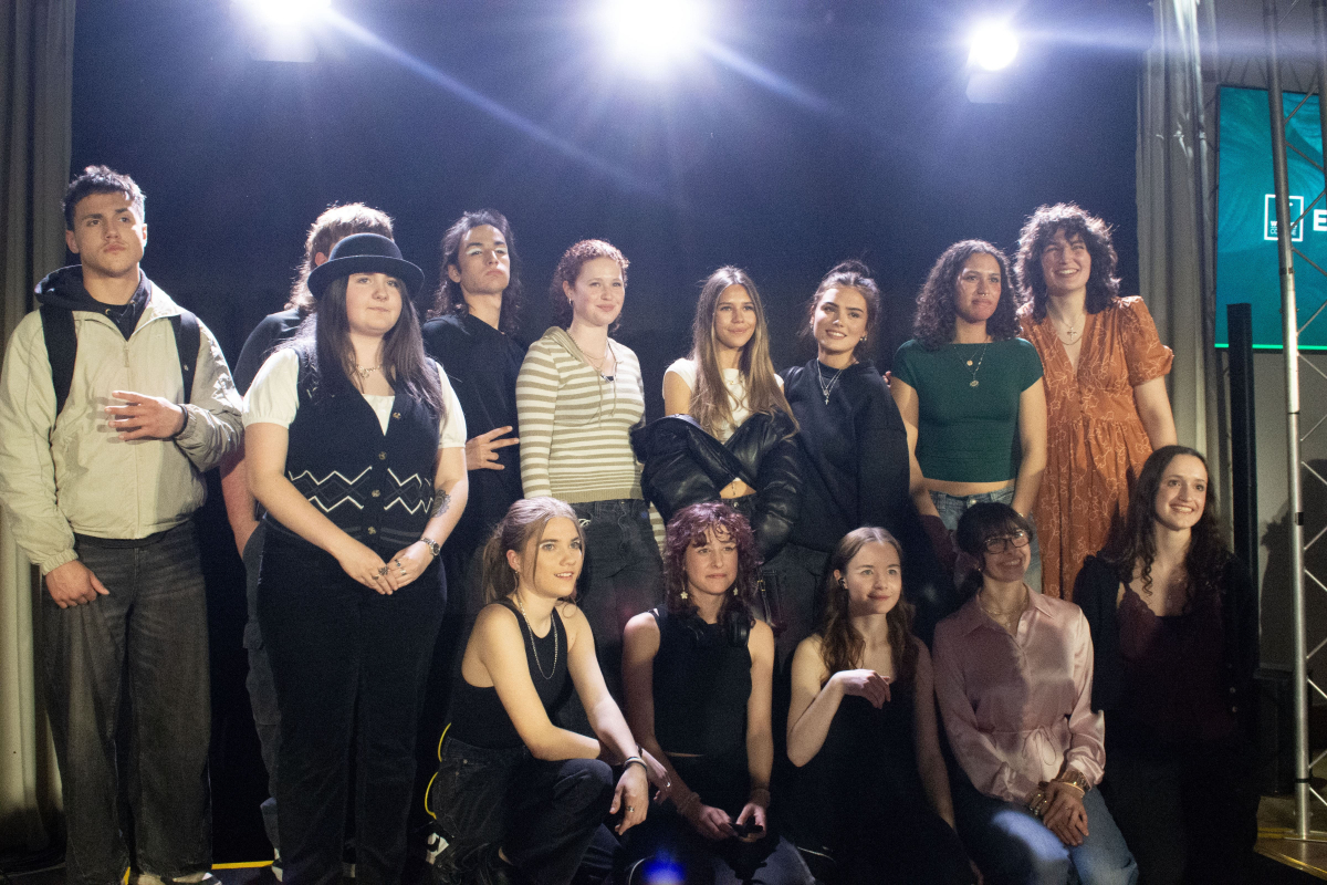 Group picture of staff and students 