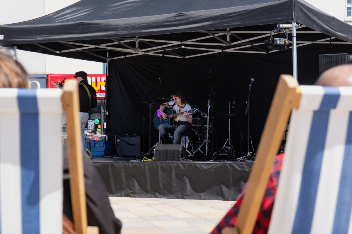 Live music on stage