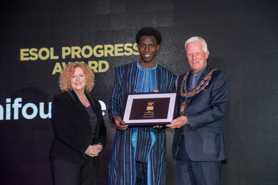 Saifoulaye collecting award